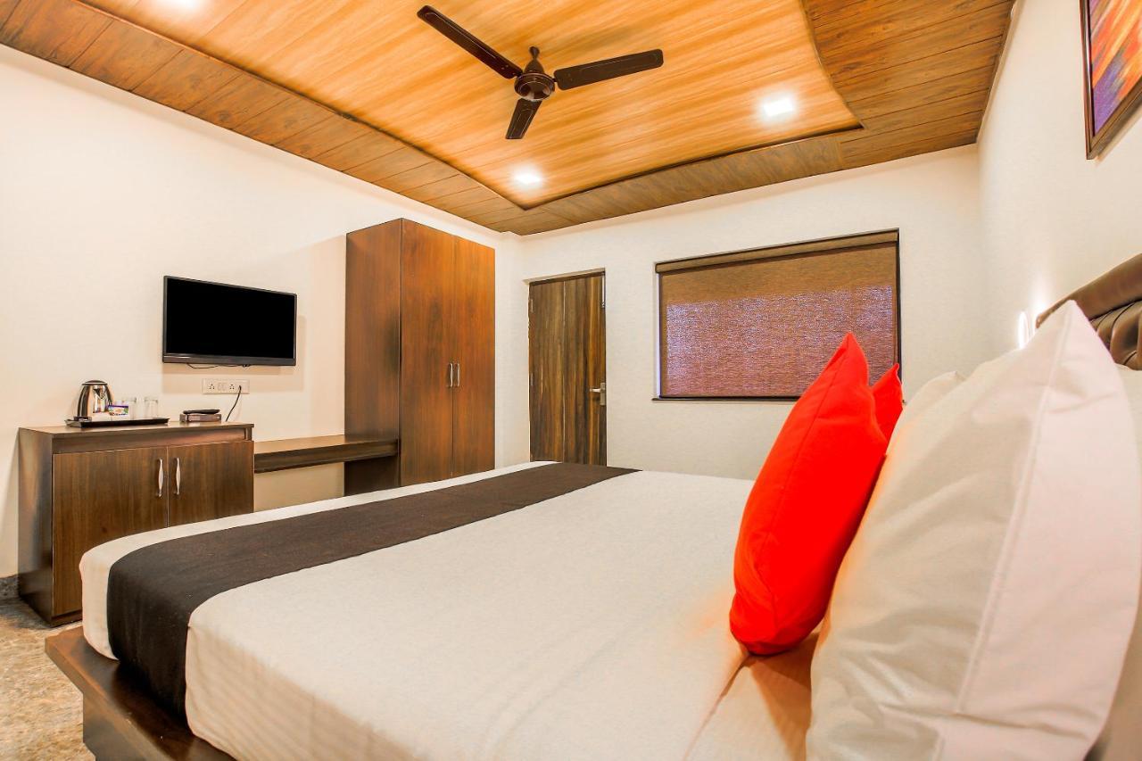 Capital O 18910 La Gracia Resort Morjim Extérieur photo