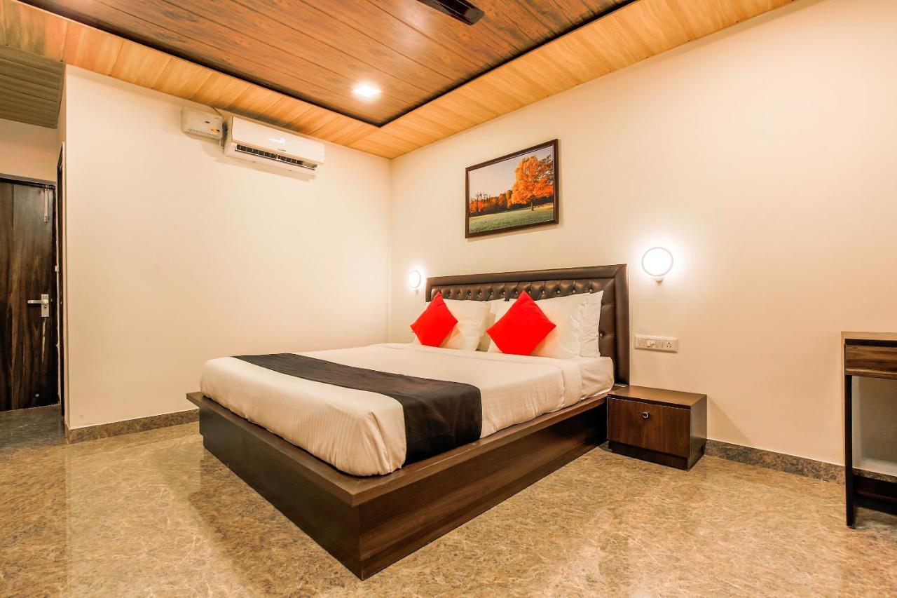 Capital O 18910 La Gracia Resort Morjim Extérieur photo