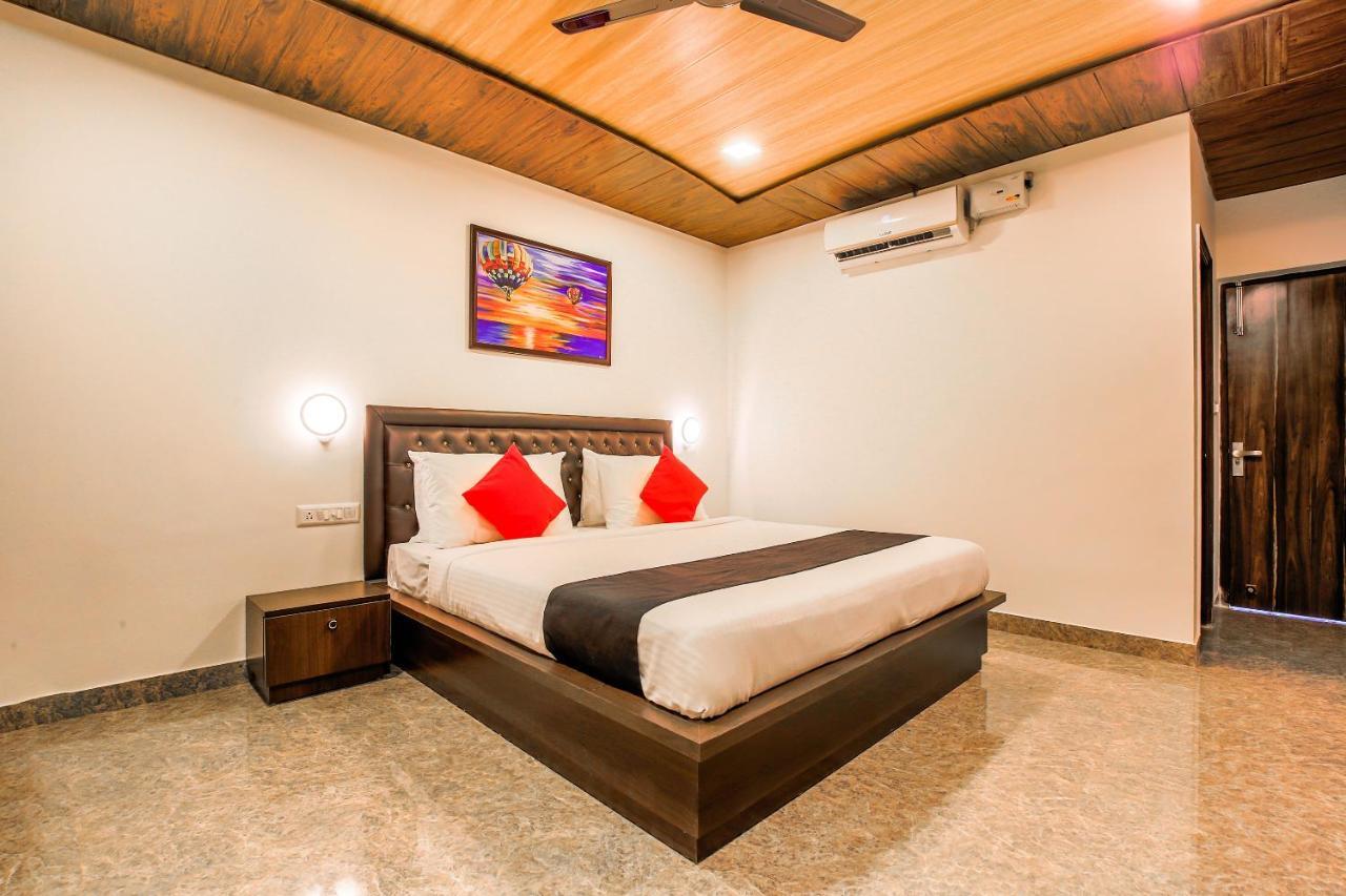 Capital O 18910 La Gracia Resort Morjim Extérieur photo