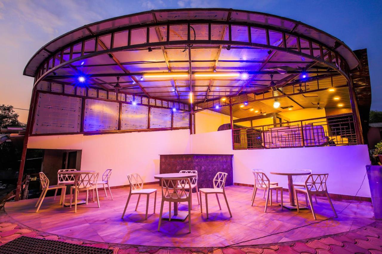 Capital O 18910 La Gracia Resort Morjim Extérieur photo
